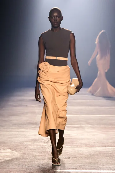 Look 30